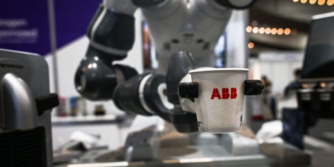 Expect to see more cost effective cobots working alongside humans says