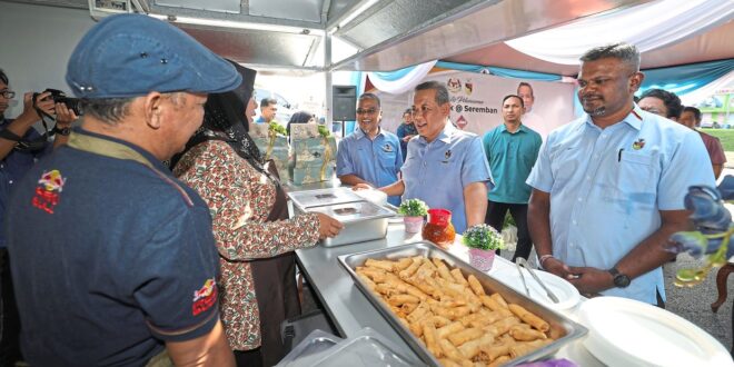 Kiosks a boon for B40 traders