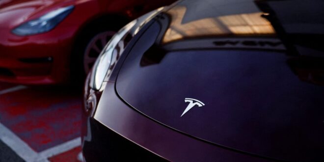 Tesla must face Autopilot false ad claims by California DMV