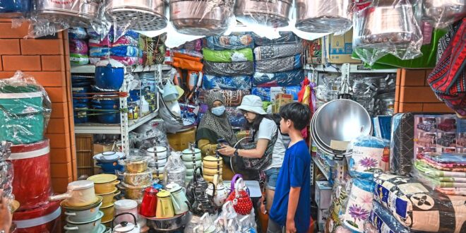 Traders want lower rental at rebuilt Pasar Payang 1