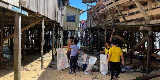 Semporna islanders collect over 20000kg trash in major cleanup effort