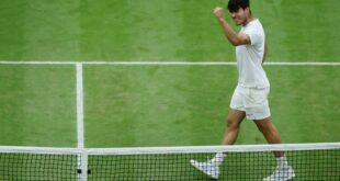 Tennis Tennis Alcaraz fights back to reach Wimbledon semis Sinner toppled