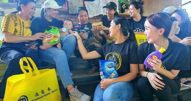 Unduk Ngadau contestants help those affected in Penampang floods