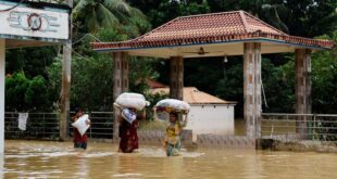 Fears of waterborne disease rise in Bangladesh as floods recede