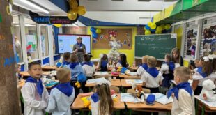 Children return to school in Ukraines Kharkiv as Russia bombards