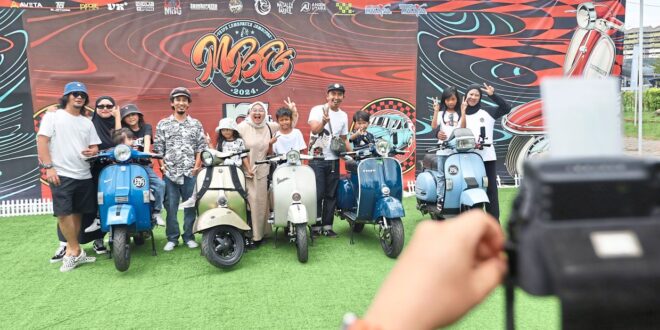 Scooter jamboree revs up crowd