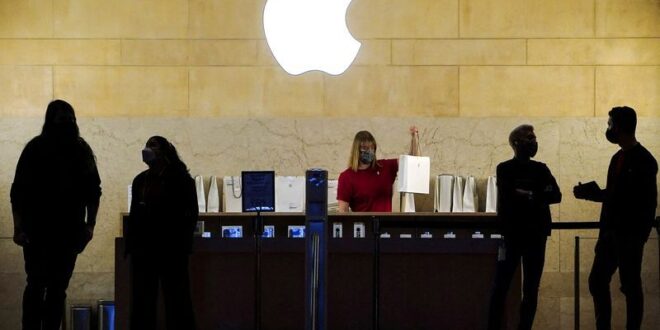 Apple accused by US labor board of imposing illegal workplace