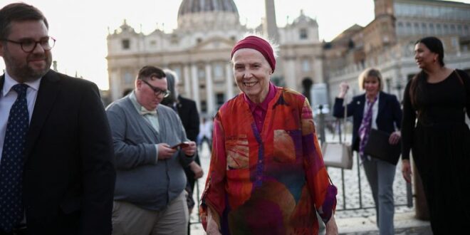 Pope urged at LGBT meeting to reverse church ban on