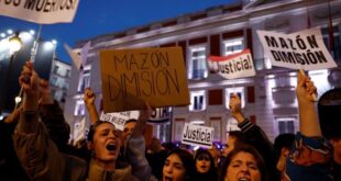 Spaniards protest over handling of flood disaster